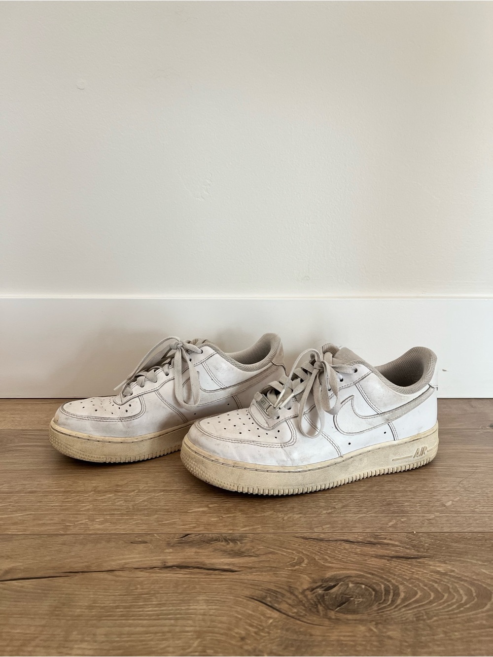 Nike White Airforce 1 SZ 8